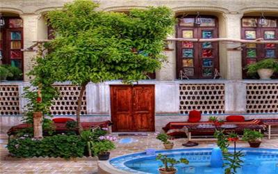 تمام حرف ها به زبان شعر